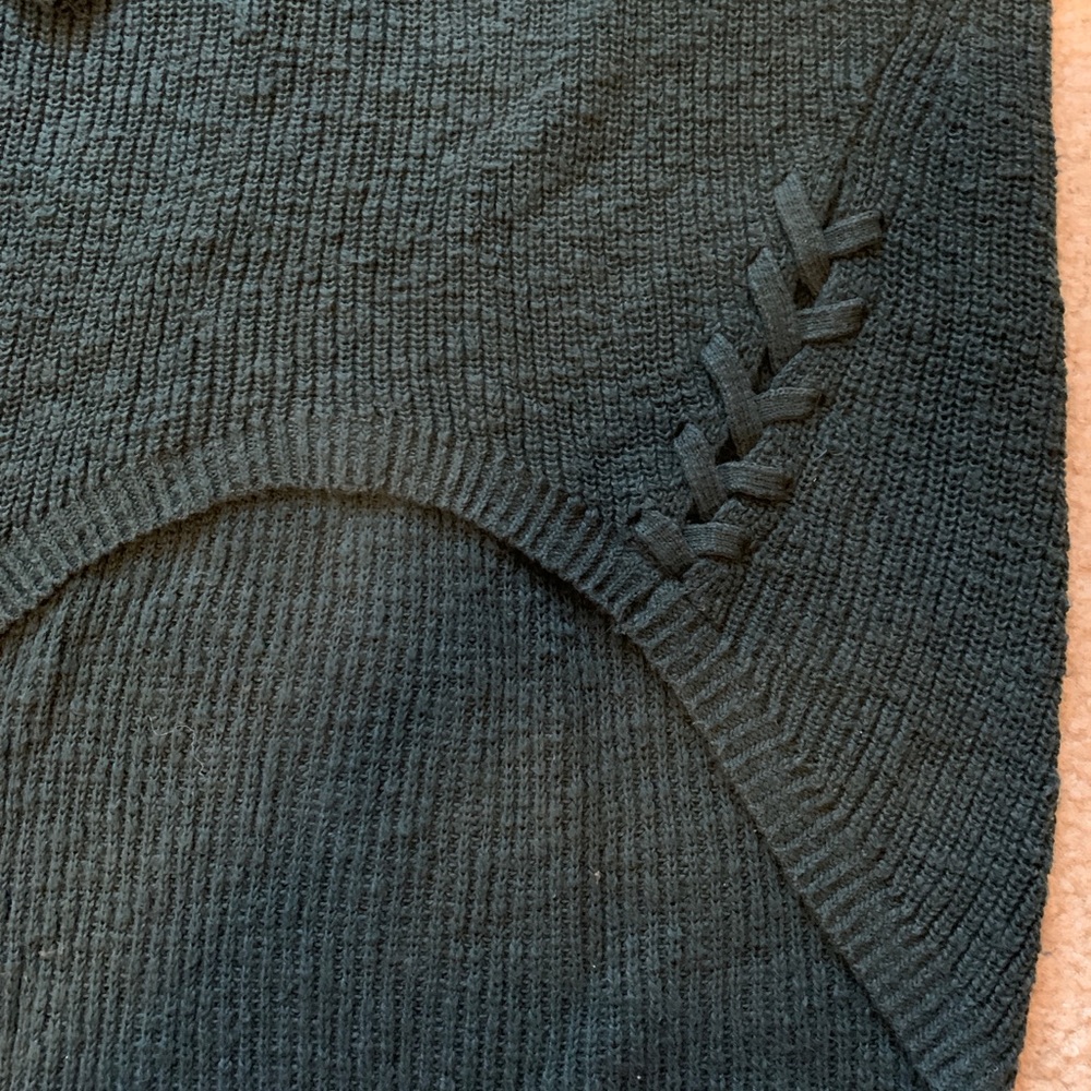 EXPRESS sweater - Picture 3 of 3